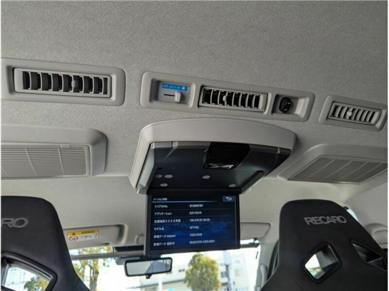 HIACE VAN-27