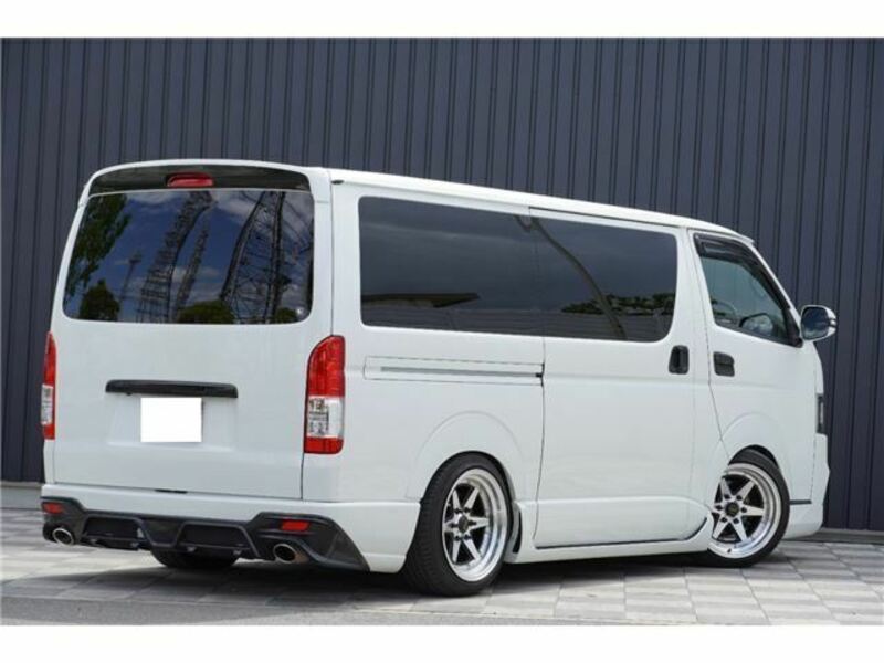 HIACE VAN-1