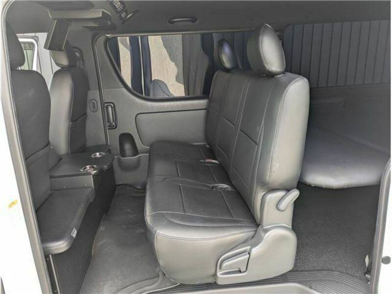 HIACE VAN-38