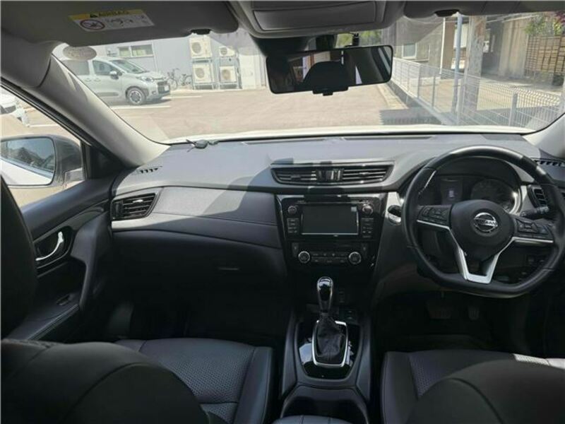 X-TRAIL-10