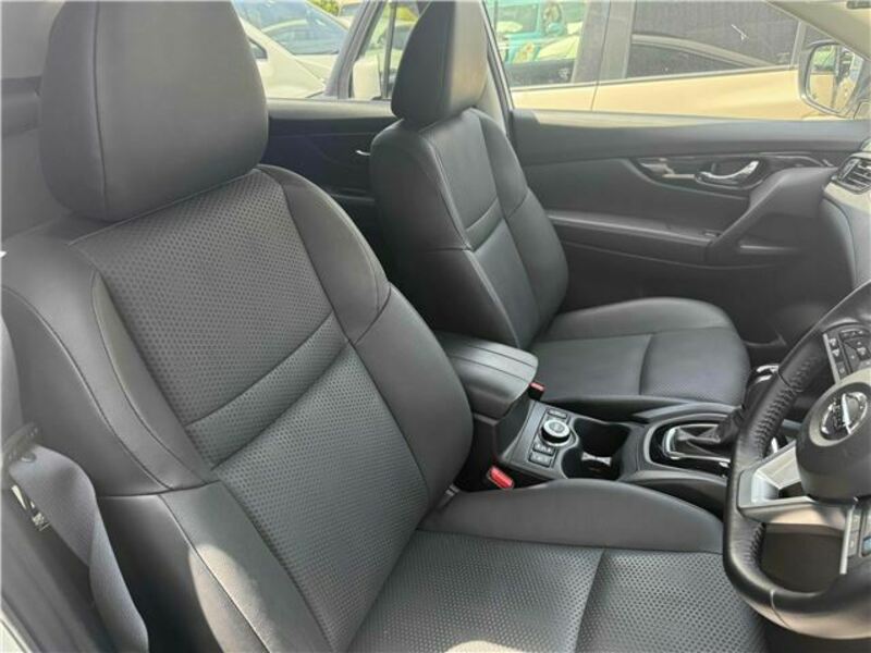X-TRAIL-18