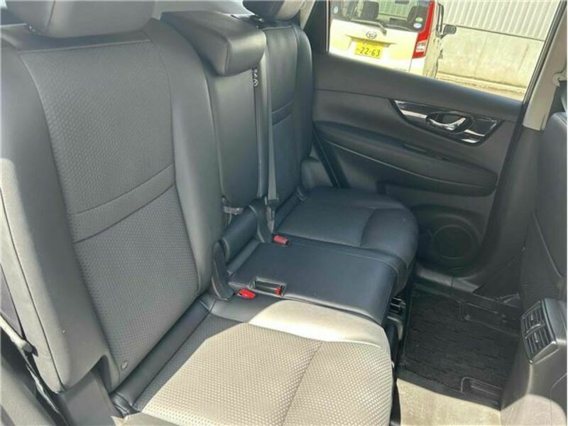 X-TRAIL-23
