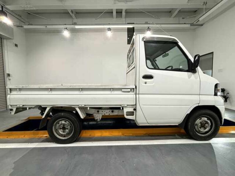 MINICAB TRUCK