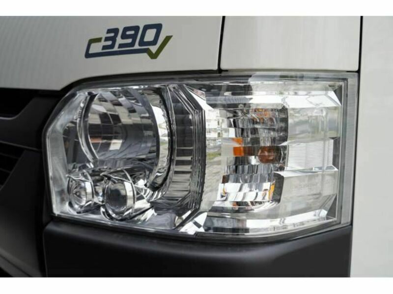HIACE VAN-12