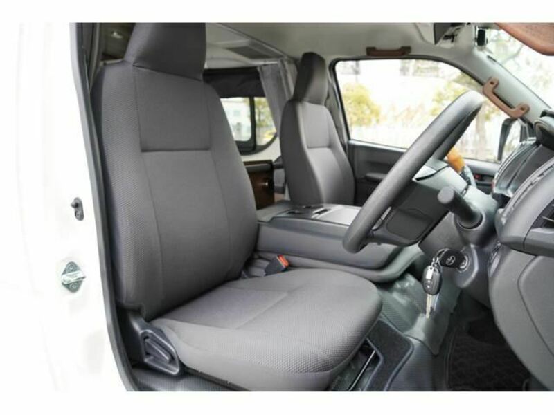 HIACE VAN-17
