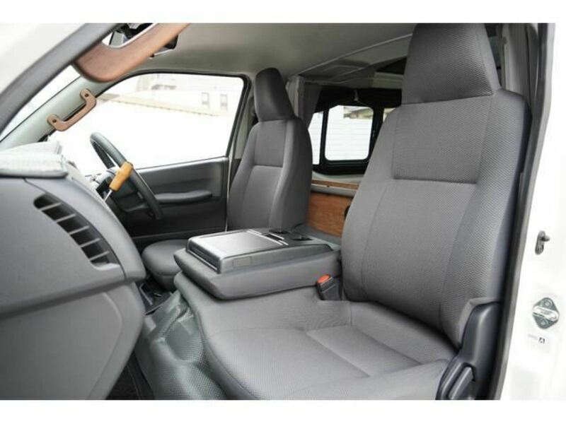 HIACE VAN-18