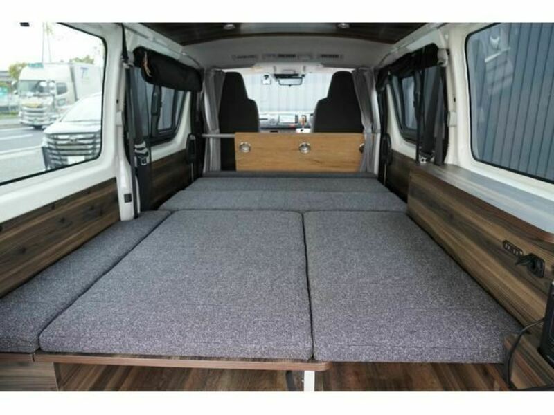 HIACE VAN-23