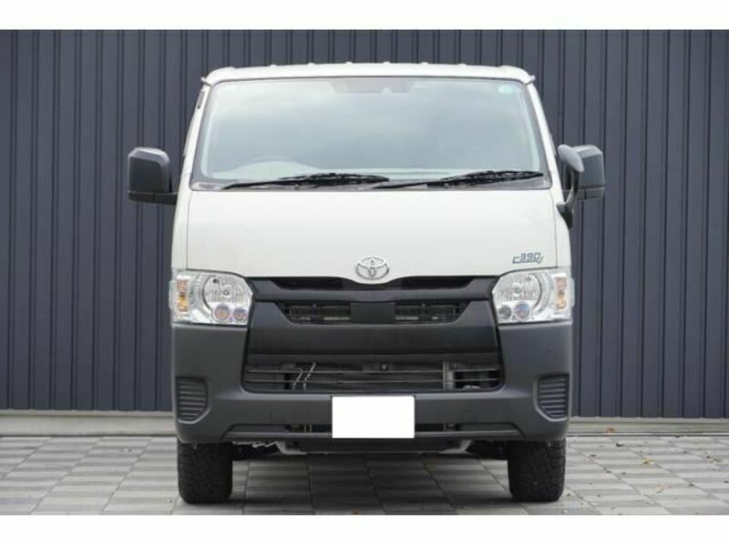 HIACE VAN-44