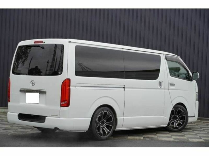 HIACE VAN-1