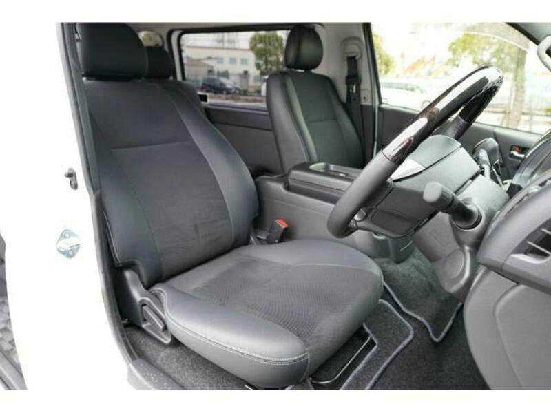 HIACE VAN-24