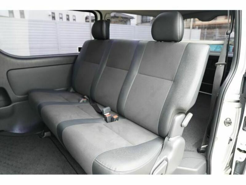 HIACE VAN-26
