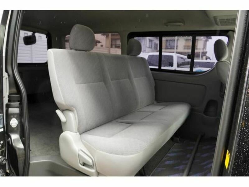 HIACE VAN-13