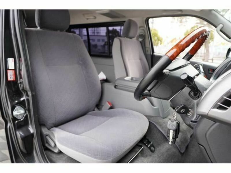 HIACE VAN-14