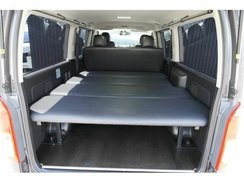 HIACE VAN-9