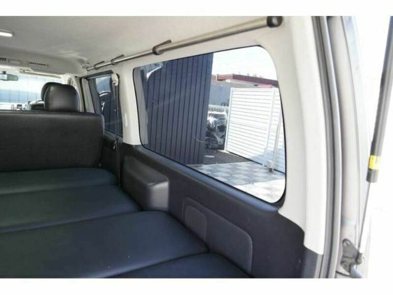 HIACE VAN-11
