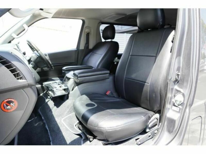 HIACE VAN-27