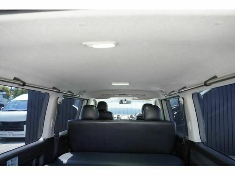 HIACE VAN-33