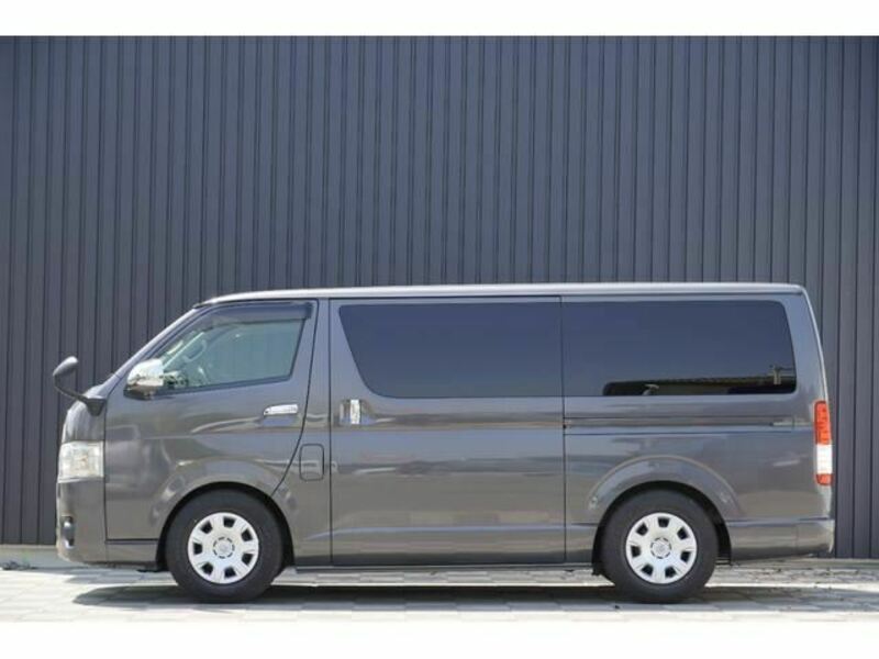 HIACE VAN-47