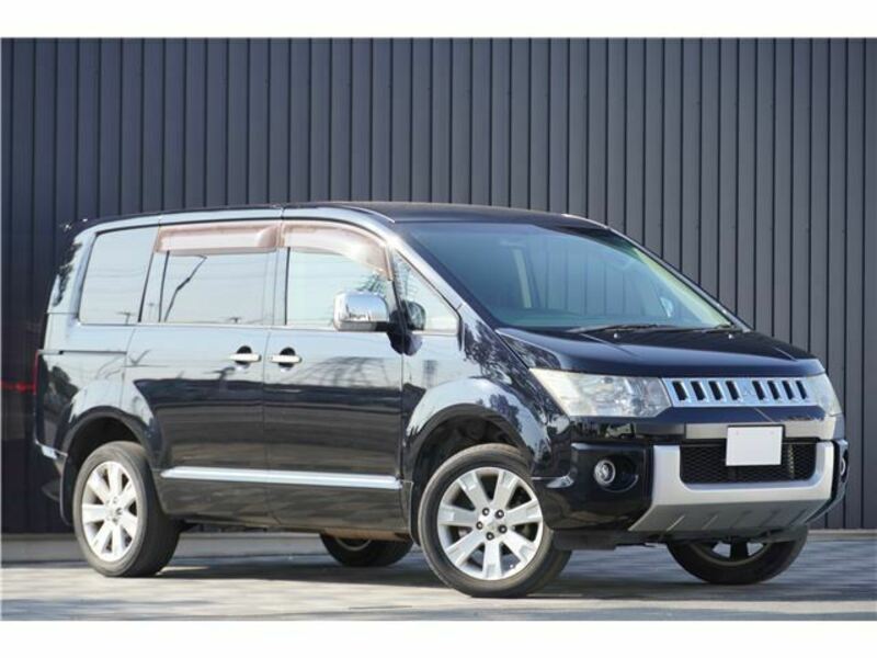 MITSUBISHI DELICA D5