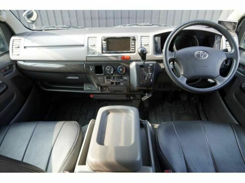 HIACE VAN-2