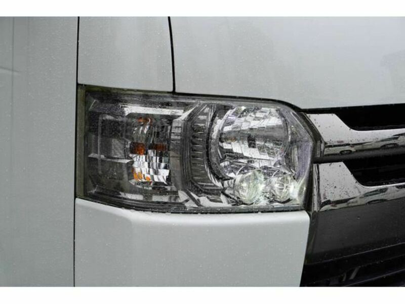 HIACE VAN-8