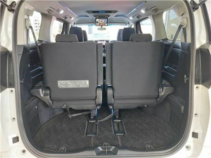 VELLFIRE-13