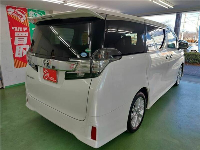 VELLFIRE-14