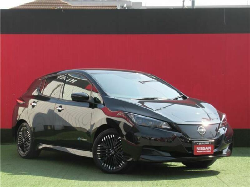 NISSAN　LEAF