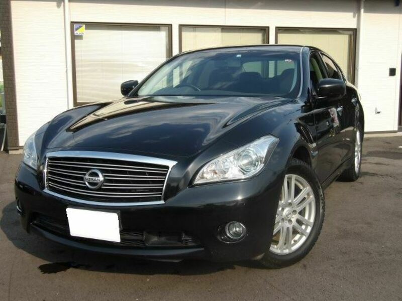 NISSAN　FUGA HYBRID