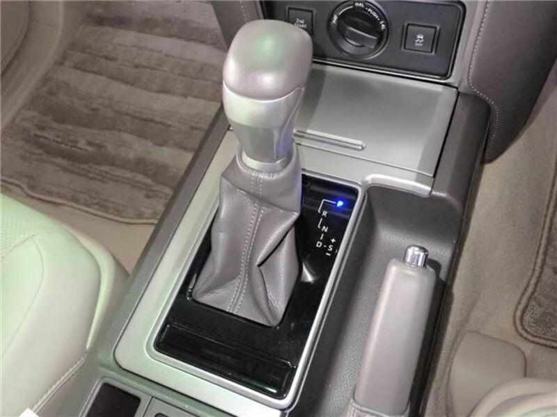 LAND CRUISER PRADO-11