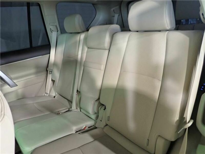 LAND CRUISER PRADO-24