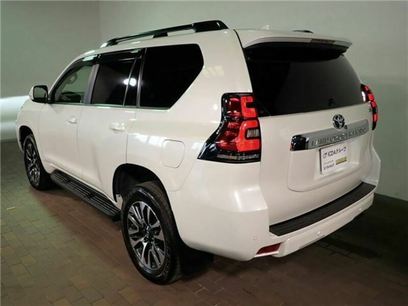 LAND CRUISER PRADO-31