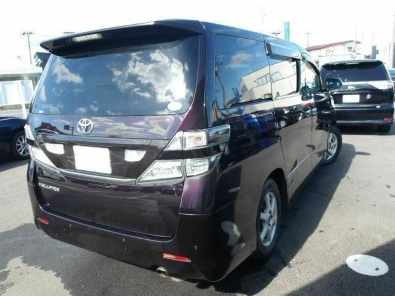 VELLFIRE-1