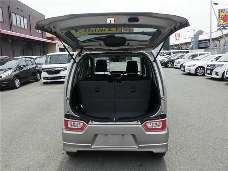 WAGON R-8