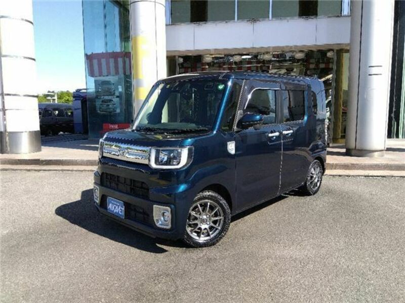 TOYOTA PIXIS MEGA