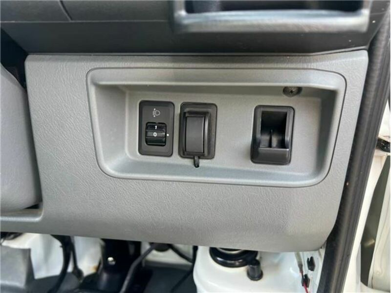 MINICAB TRUCK-15