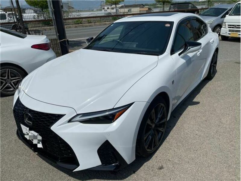 LEXUS IS