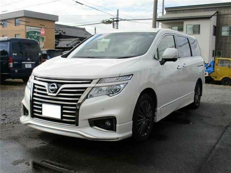 NISSAN　ELGRAND