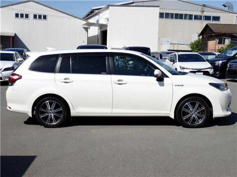 COROLLA FIELDER