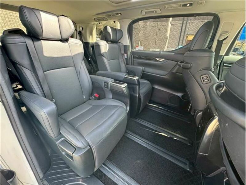 ALPHARD-8