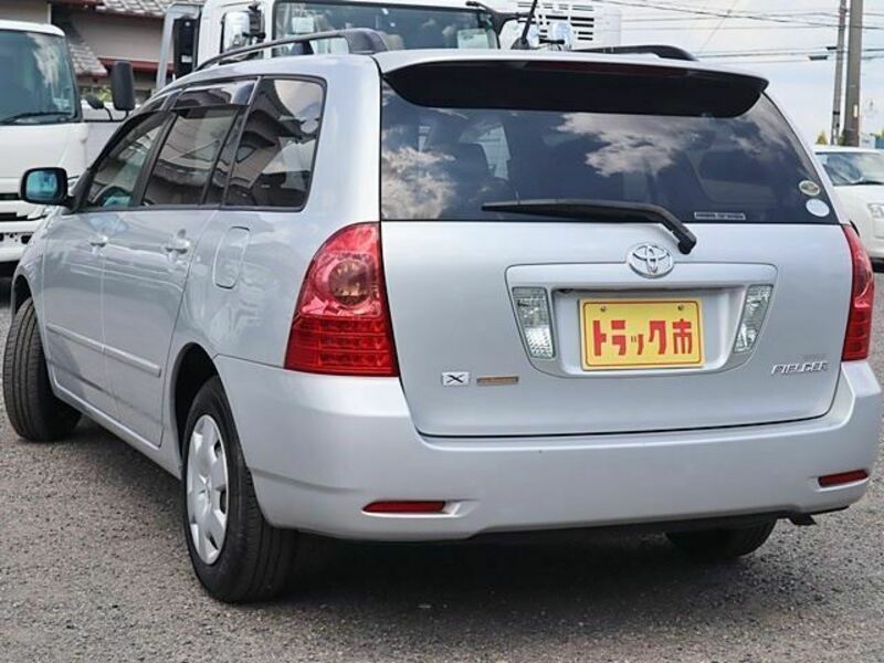 COROLLA FIELDER