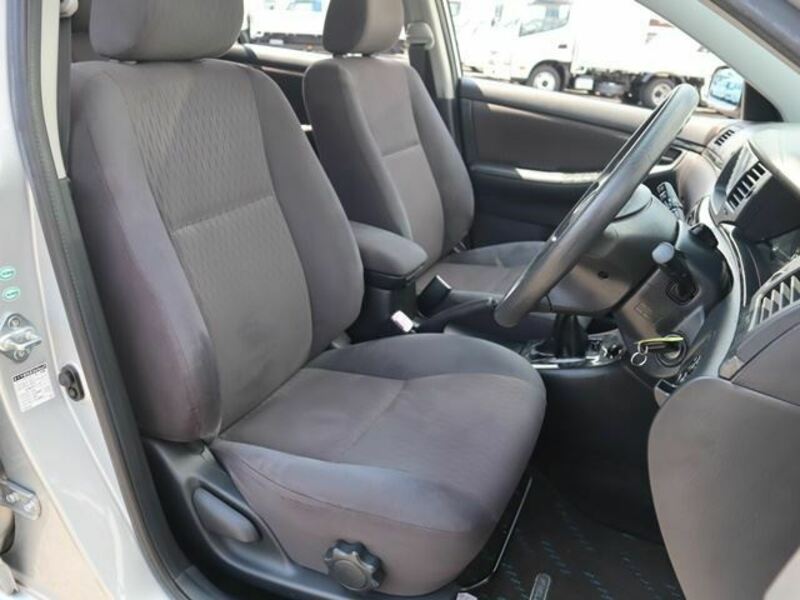 COROLLA FIELDER