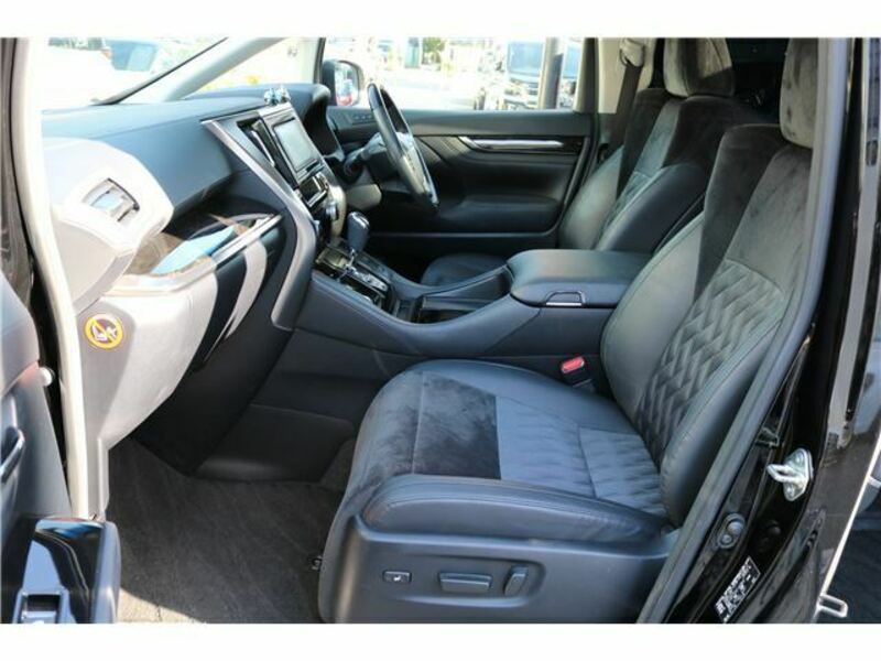 VELLFIRE-9