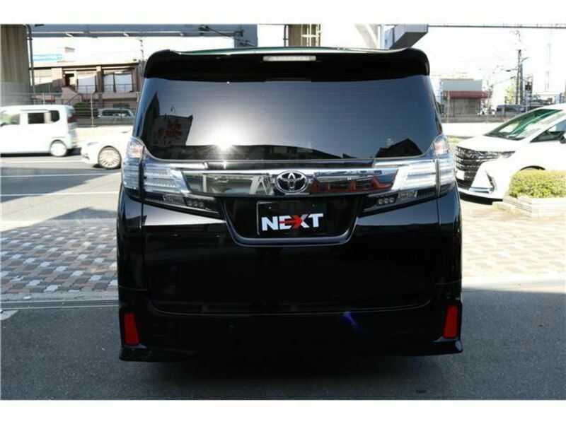 VELLFIRE-11