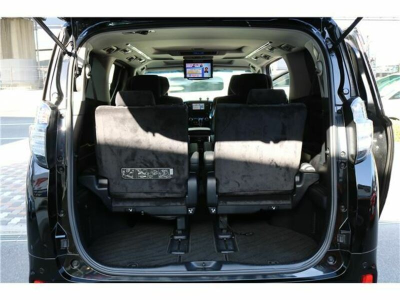 VELLFIRE-14