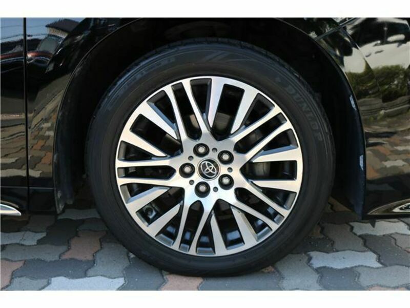 VELLFIRE-19