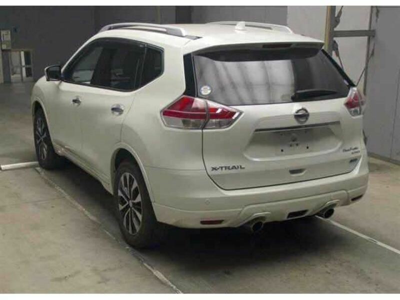 X-TRAIL-1