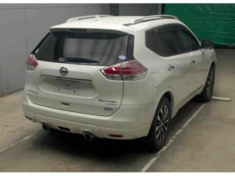 X-TRAIL-9