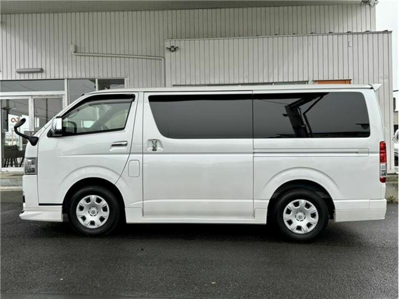 HIACE VAN-1