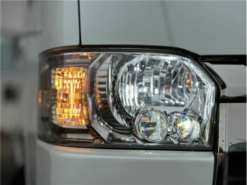 HIACE VAN-12